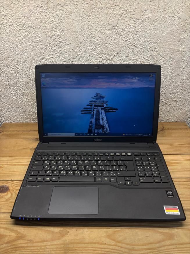 لپ تاپ Fujitsu رم ۸ و SSD128|رایانه همراه|تهران, میدان انقلاب|دیوار
