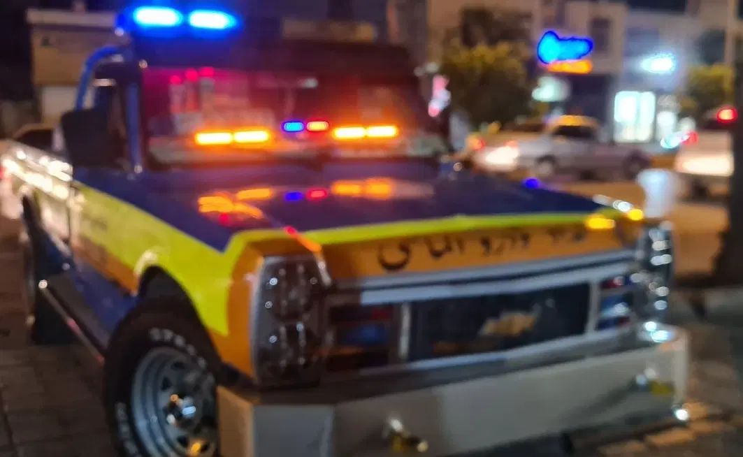 نیازمند راننده نیسان یدک کش درون شهر حقوق ثابت|استخدام حمل و نقل|شیراز, یخ سازی|دیوار