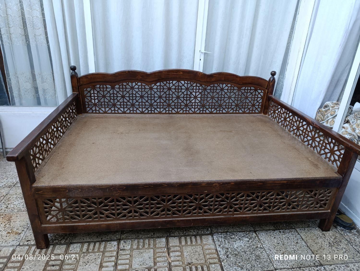 تخت سنتی120*200|مبلمان خانگی و میز عسلی|اصفهان, هفتون|دیوار