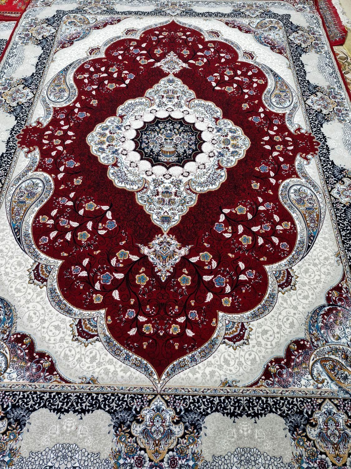 اذران فرش ۶متری۸عدد طرح ۷۰۰شانه تعویض با فرش کهنه|فرش|اردبیل, |دیوار