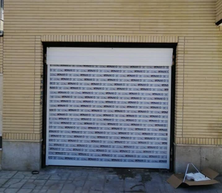 تعمیر و نصب درب کرکره برقی|خدمات پیشه و مهارت|کرمان, |دیوار