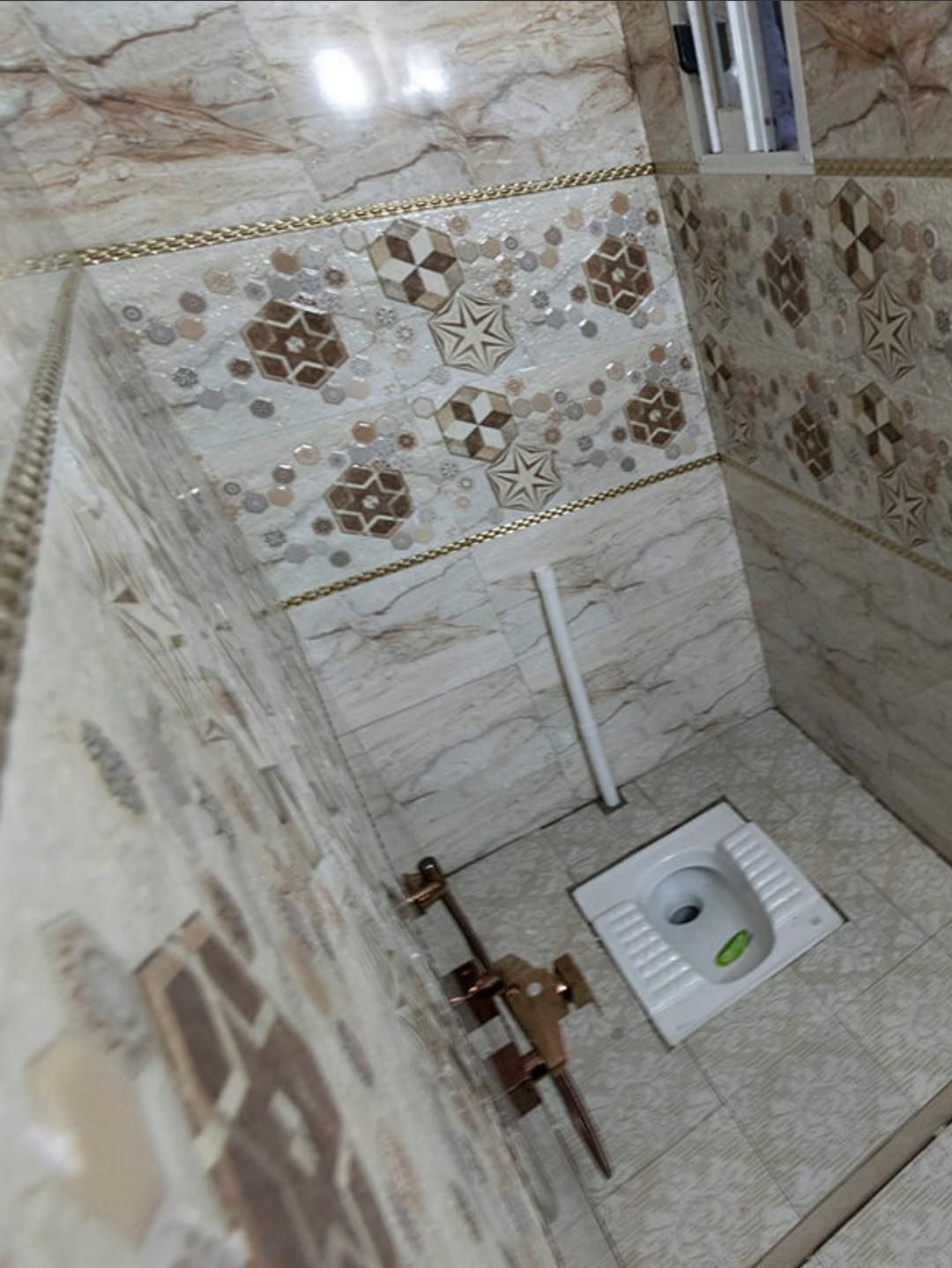 کاشی کار کاشیکاری سرامیک کاری وسنگکاری|خدمات پیشه و مهارت|قم, کلهری|دیوار