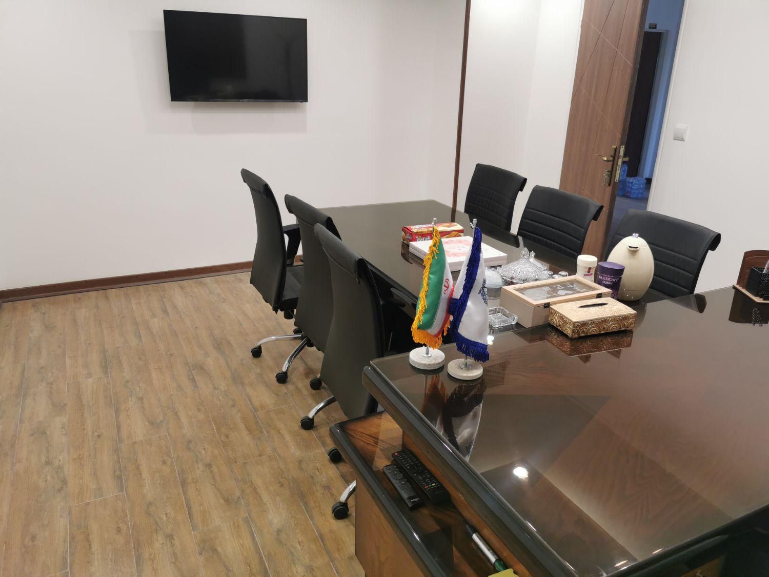 اجاره ساعتی کلاس درس، اتاق مشاوره و سالن کنفرانس|اجارهٔ کوتاه‌مدت دفتر کار و فضای آموزشی|کرج, کوی کارمندان جنوبی|دیوار