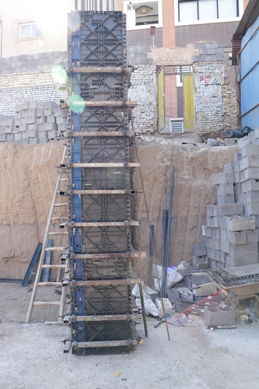 تنوع قالب تخت پلاستیکی یک متر/دیواربرشی،آویز،تیر|مصالح و تجهیزات ساختمان|کرج, حسین‌آباد|دیوار