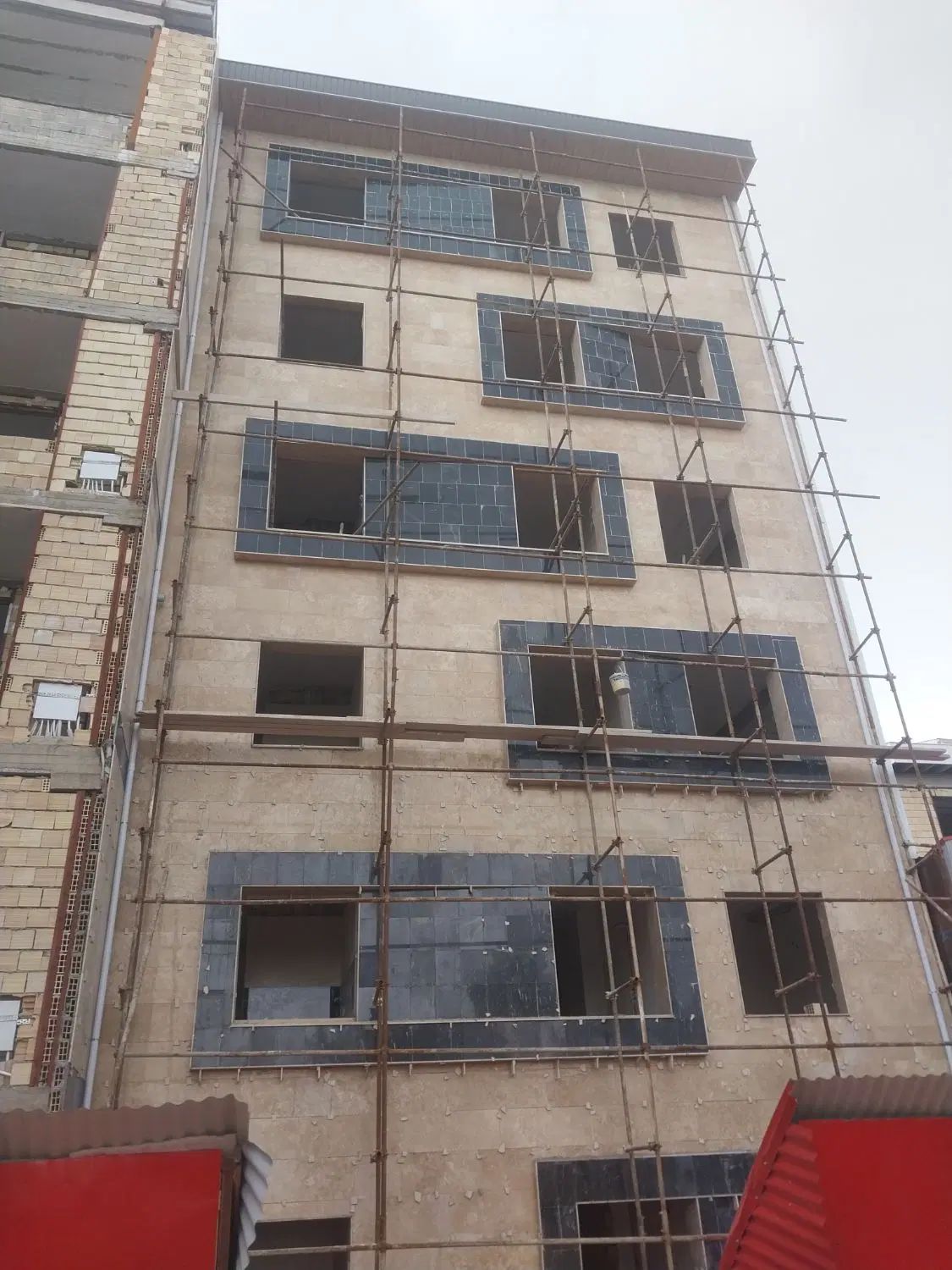 نیازمند شاگرد ملات گیر دایمی|استخدام معماری، عمران و ساختمانی|رشت, جماران|دیوار