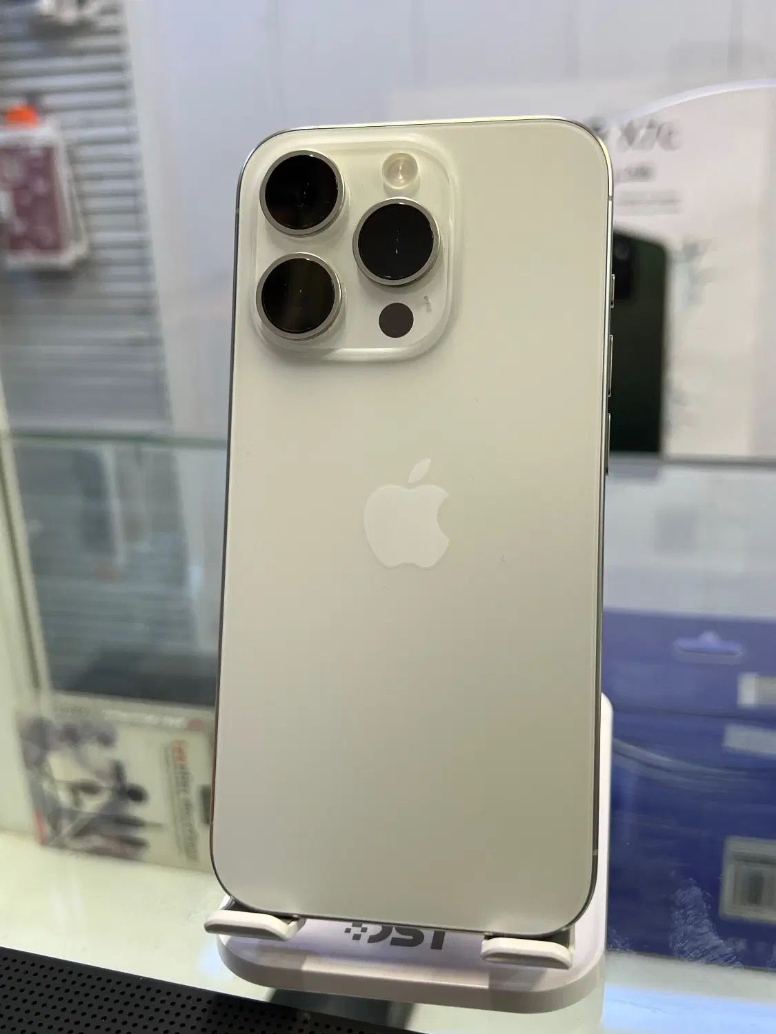 Iphone 15Pro-256GB-white titanium|موبایل|کرج, مهرویلا جنوبی|دیوار