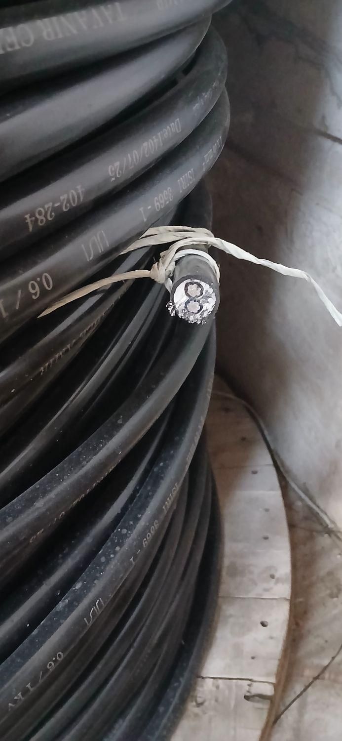 انواع کابل و تجهیزات برقی قیمت عمده|عمدهفروشی|خرمشهر, |دیوار