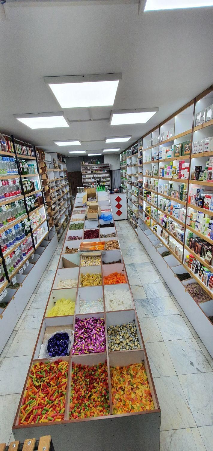 استخدام فروشندخانم داروخانه گیاهی محصولات ارگانیک|استخدام درمانی، زیبایی، بهداشتی|تهران, میدان انقلاب|دیوار
