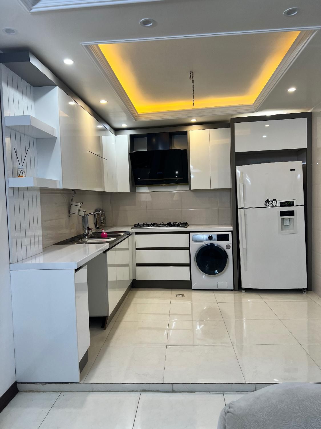 منزل ویلایی مبله دربست شیک|اجارهٔ کوتاه‌مدت آپارتمان و سوئیت|قم, یزدان‌شهر|دیوار