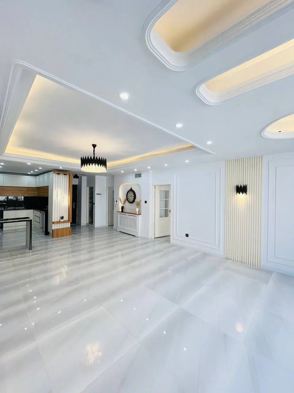 ۹۰متر/دوخواب/طبقه اول/موجود/پارکینگ سندی|فروش آپارتمان|اندیشه, شهرک مریم|دیوار