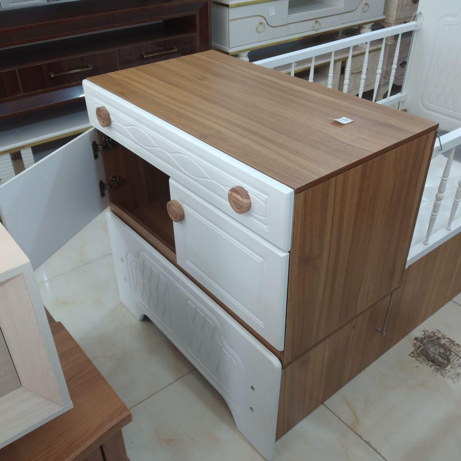 تخت نوزاد و نوجوان|تخت و سرویس خواب|آبسرد, |دیوار