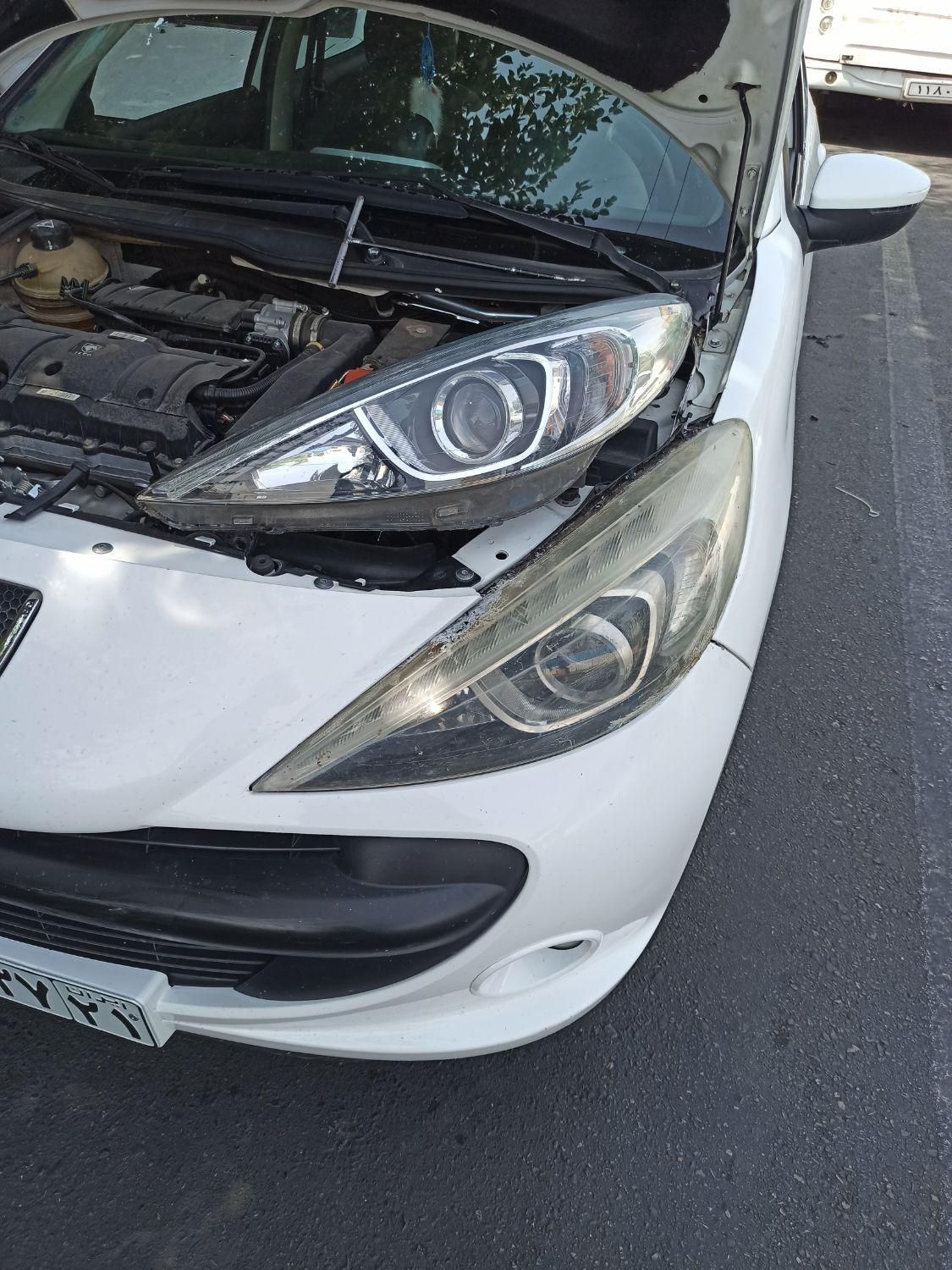 طلق چراغ جلو عقب 207 برد دیلایت تعمیر چراغ|قطعات یدکی و لوازم جانبی|تهران, تهراننو|دیوار