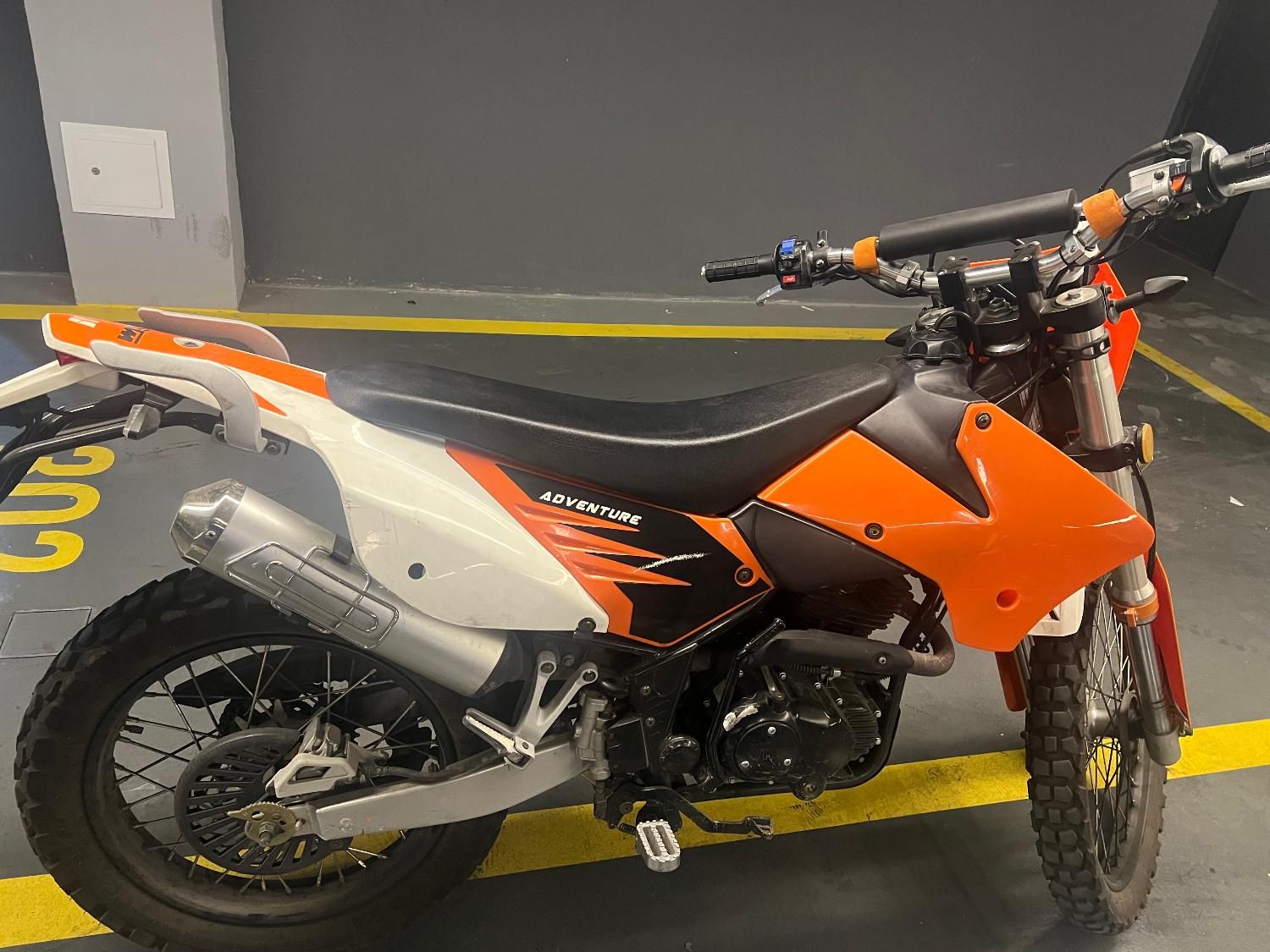 فلات 250 معاوضه|موتورسیکلت|تهران, پونک|دیوار