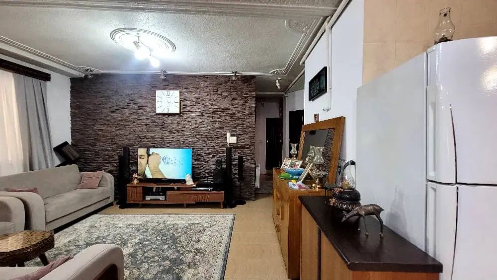 آپارتمان ۸۶ متری/ ۲خواب/بازسازی شده/خیابان تهران|اجارهٔ آپارتمان|بندر انزلی, انصار الحسین|دیوار