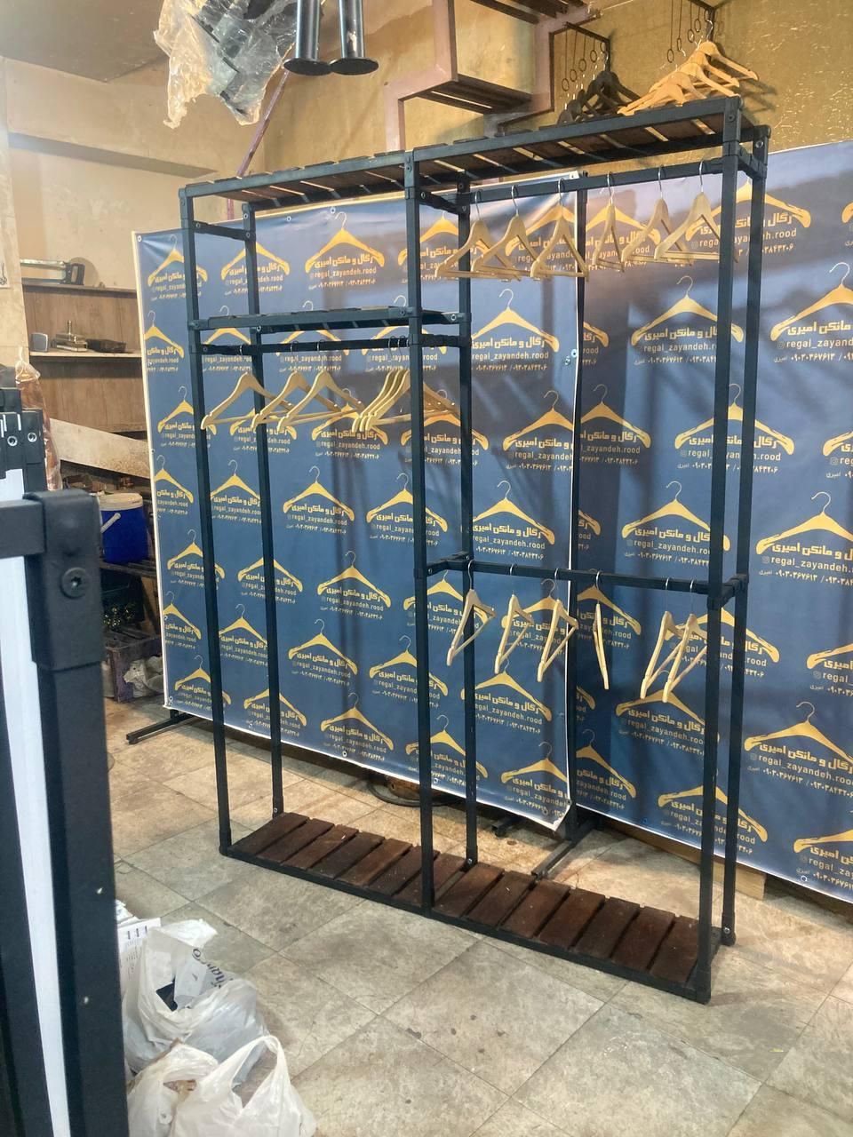 رگال لباس ۳ طبقه|فروشگاه و مغازه|اصفهان, سنبلستان|دیوار