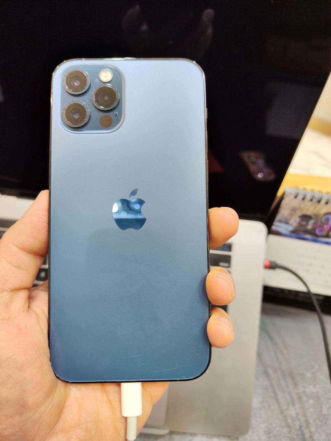 اپل iPhone 12 Pro با حافظهٔ 256 گیگابایت|موبایل|تهران, صادقیه|دیوار