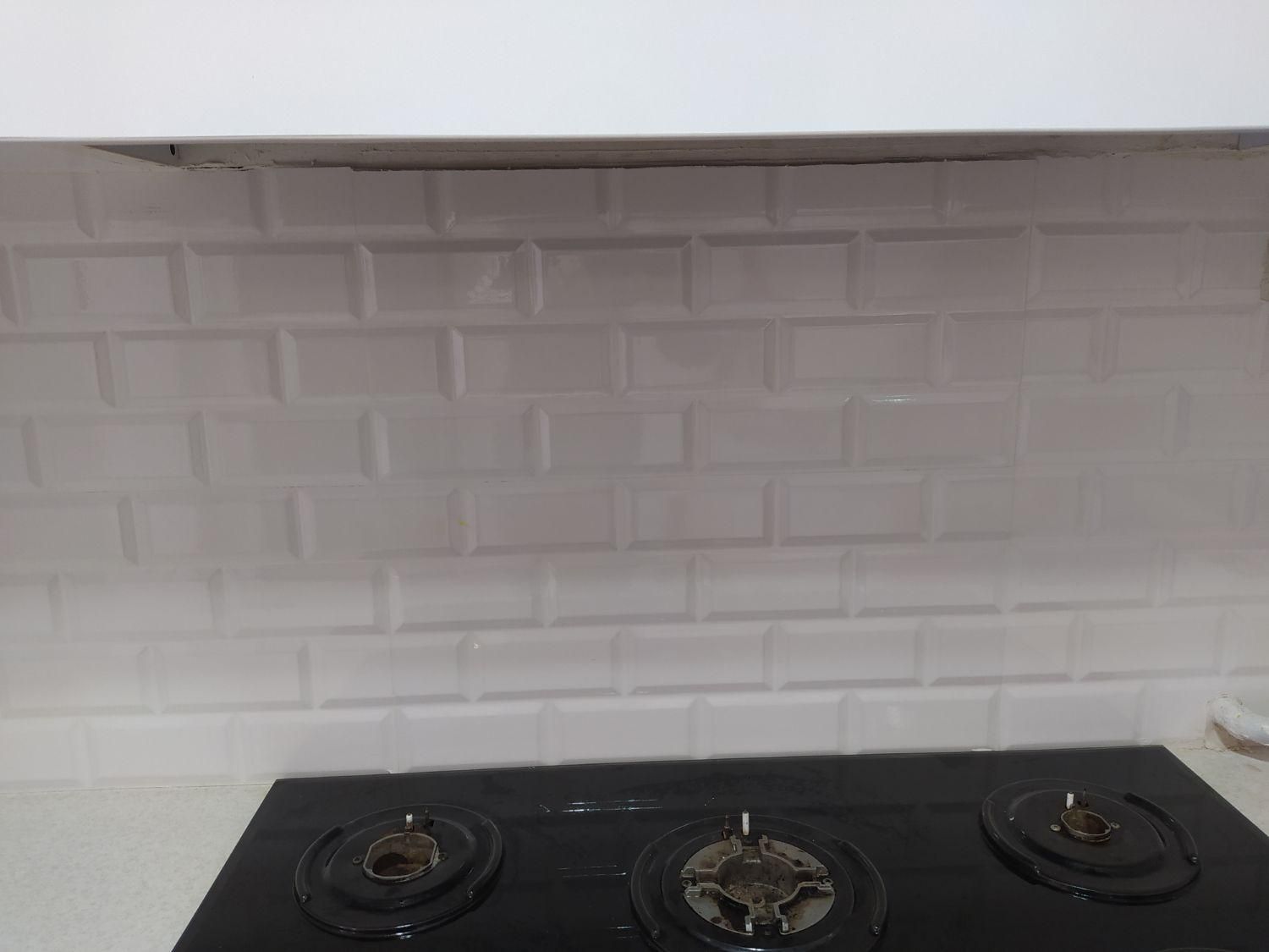 کاشیکاری باچسب بین کابینتی وانجام خرده کاری|خدمات پیشه و مهارت|بجنورد, |دیوار