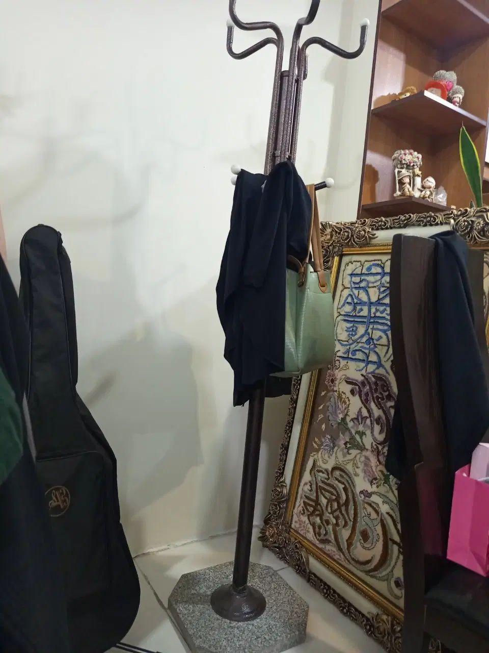 جالباسی کاملا نو|بندرخت و رخت‌آویز|مشهد, عامل|دیوار
