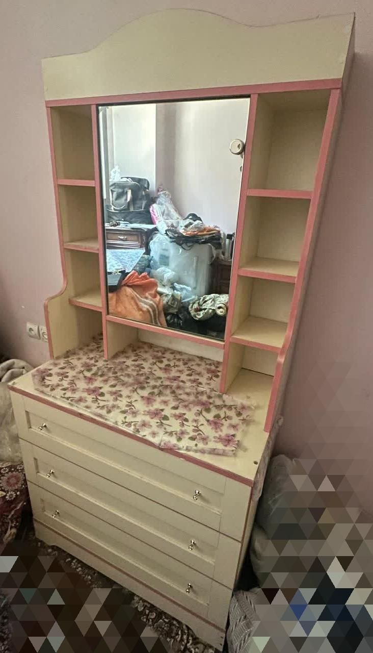 دراور آرایش با آینه ، بسیار زیبا ، قیمت 2 تومان|جاکفشی، کمد، دراور|تهران, هفت چنار|دیوار