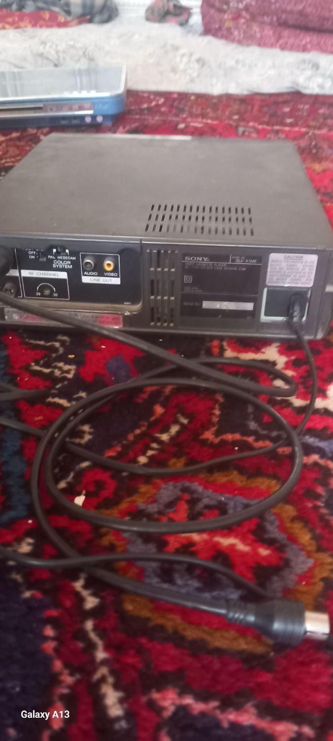 فروش یکعددویدیوقدیمی نواربزرگ ویک عددسی دی|پخش‌کننده DVD و ویدیو|آذرشهر, |دیوار