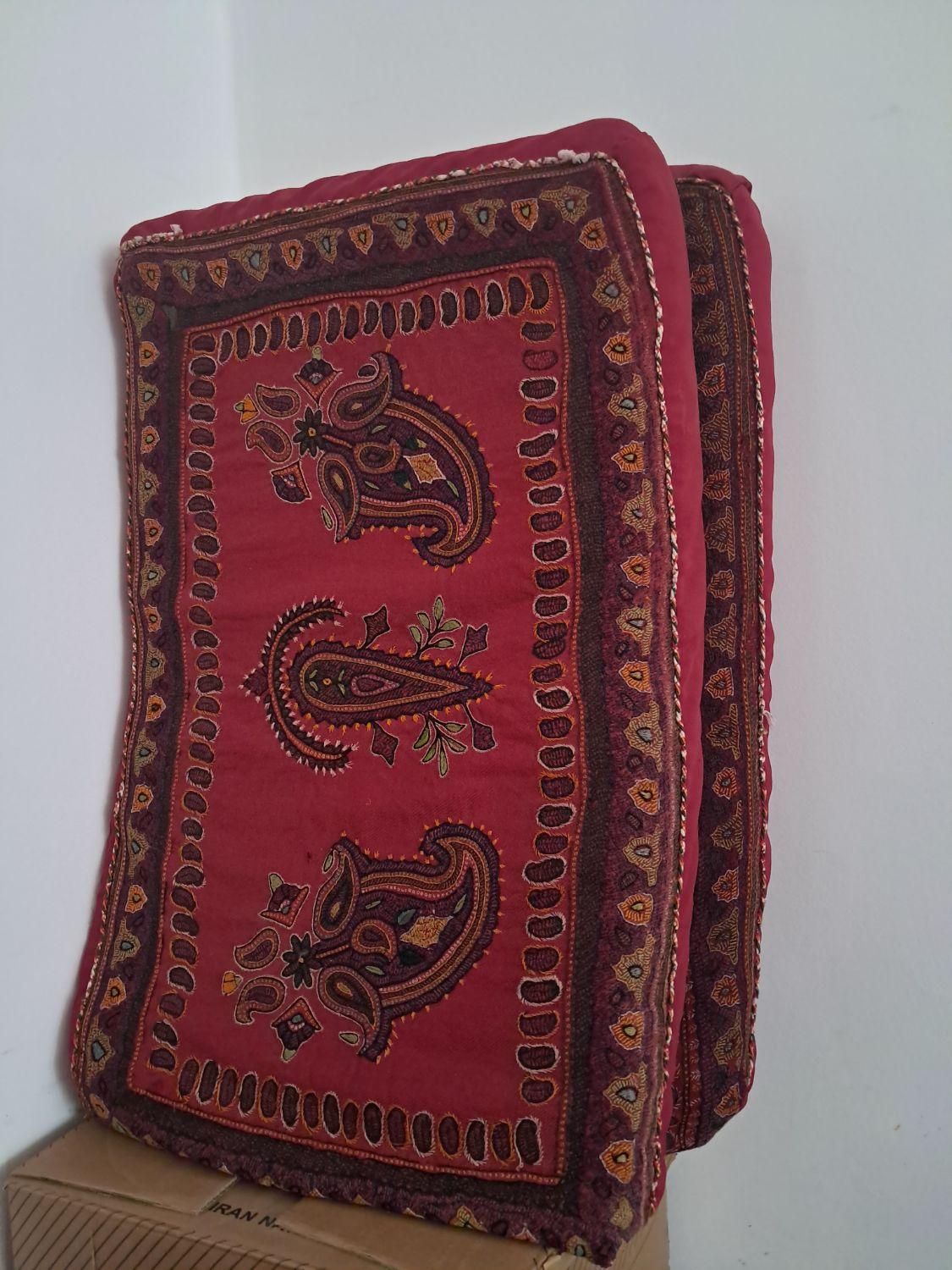 ۴ عدد پشتی پته قدیمی|پشتی|کرمان, |دیوار