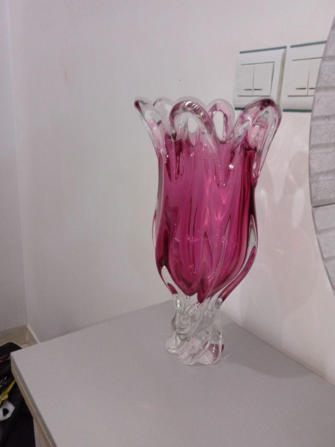 گلدان بلور اصل چک|کلکسیون اشیاء عتیقه|ارومیه, |دیوار