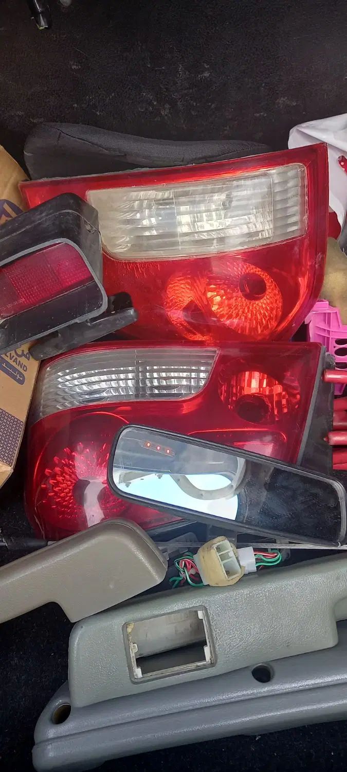چراغ عقب ۱۳۲|قطعات یدکی و لوازم جانبی|رشت, نامجو|دیوار