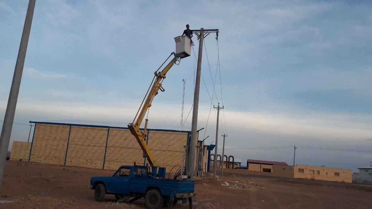 بالابر نیسان برای کار در ارتفاع با ایمنی بالا|خدمات حمل و نقل|اصفهان, لاله|دیوار