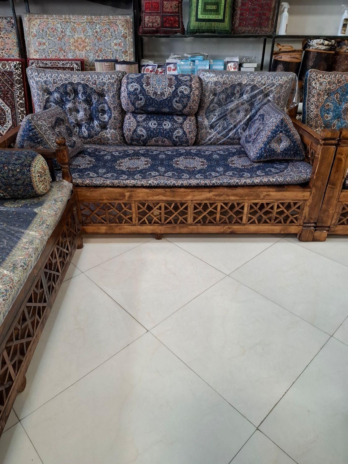 تخت سنتی /تمام روس/صندلی راک/میزناهارخوری کم جا|مبلمان خانگی و میز عسلی|زنجان, |دیوار