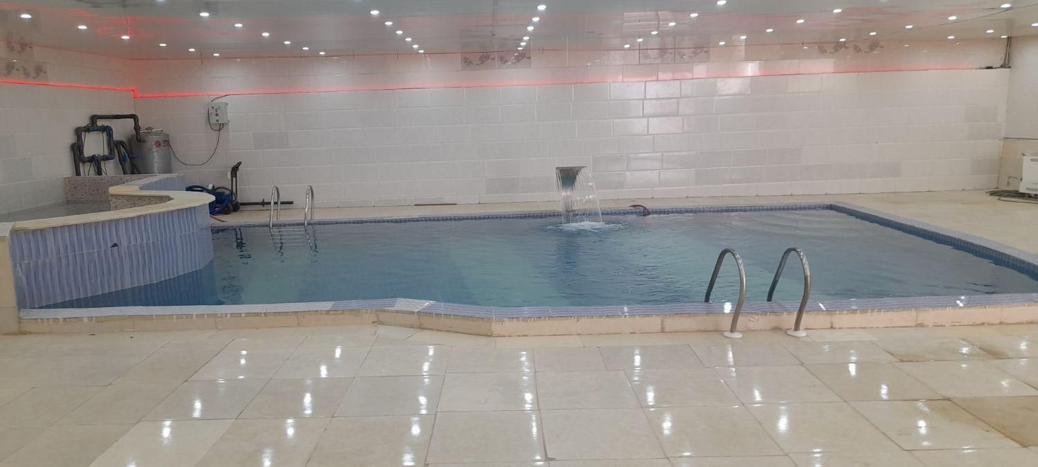 اجاره استخر سقف پوشیده|اجارهٔ کوتاه‌مدت ویلا و باغ|بندرعباس, |دیوار