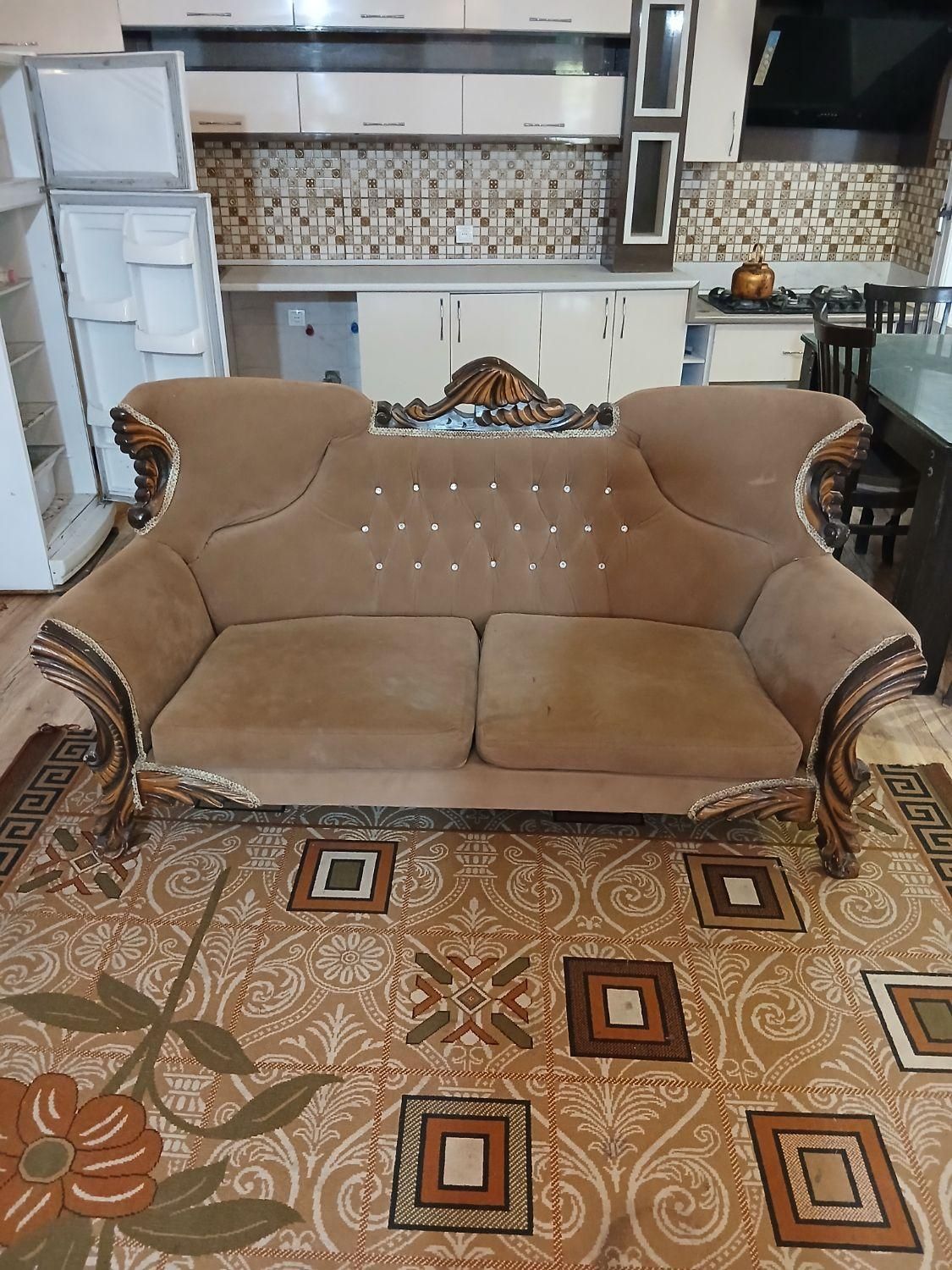 مبلمان ۷ نفره سلطنتی کلاسیک|مبلمان خانگی و میز عسلی|آمل, |دیوار