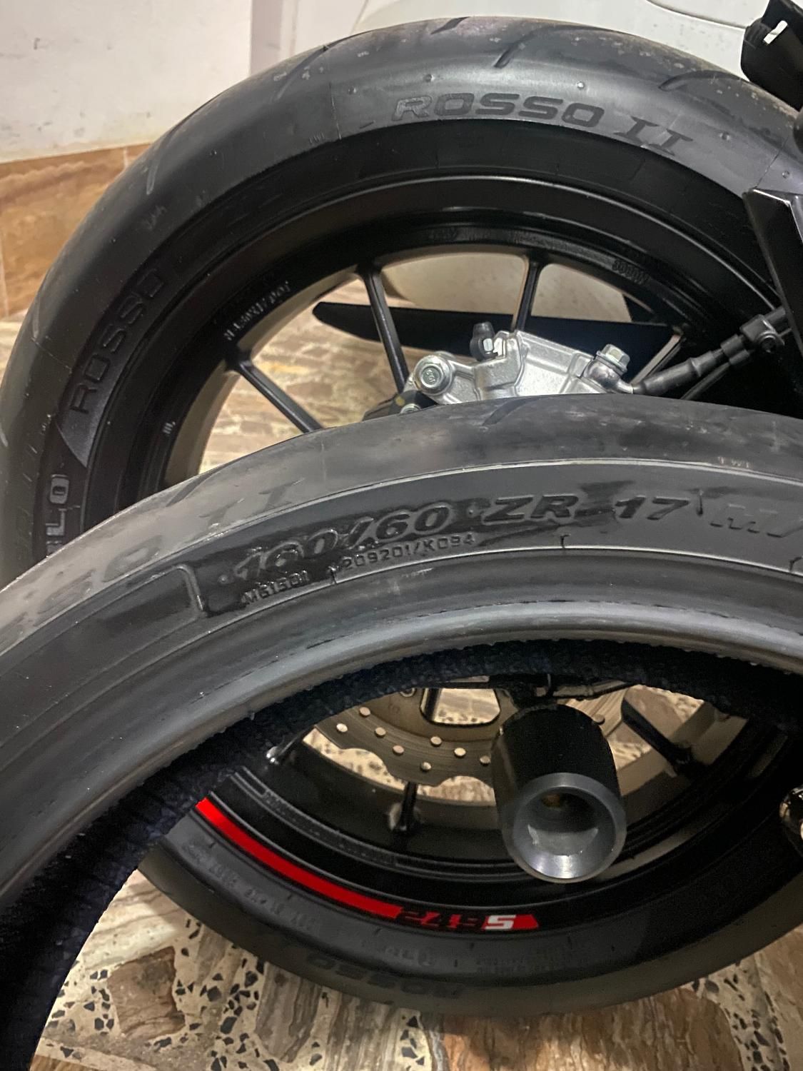 لاستیک PIRELLI بنلی 300|قطعات یدکی و لوازم جانبی|رشت, عینک|دیوار