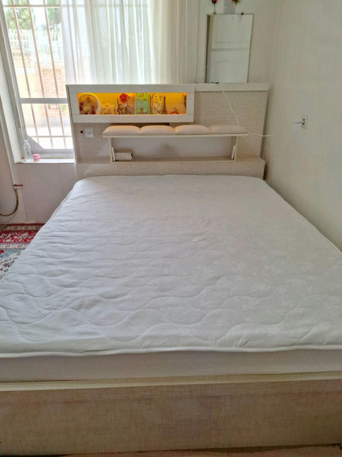 سرویس تخت خواب چوب دونفره و تشک طبی رویال|تخت و سرویس خواب|مبارکه, |دیوار