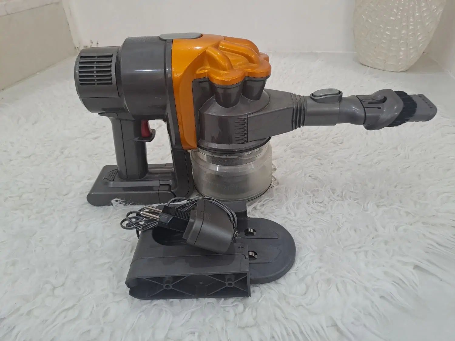 جاروشارژی Dyson DC16 اصل + باتری و شارژر|جاروبرقی، جارو شارژی، بخارشو|تهران, علی‌آباد|دیوار