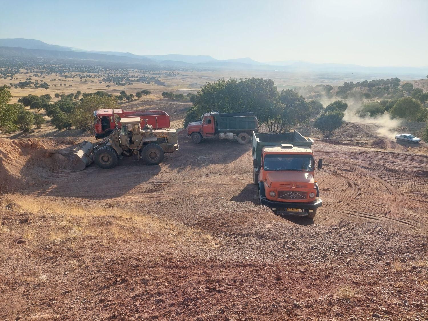 انواع کار لودر و کمپرسی و خاک|خدمات حمل و نقل|کوهدشت, |دیوار