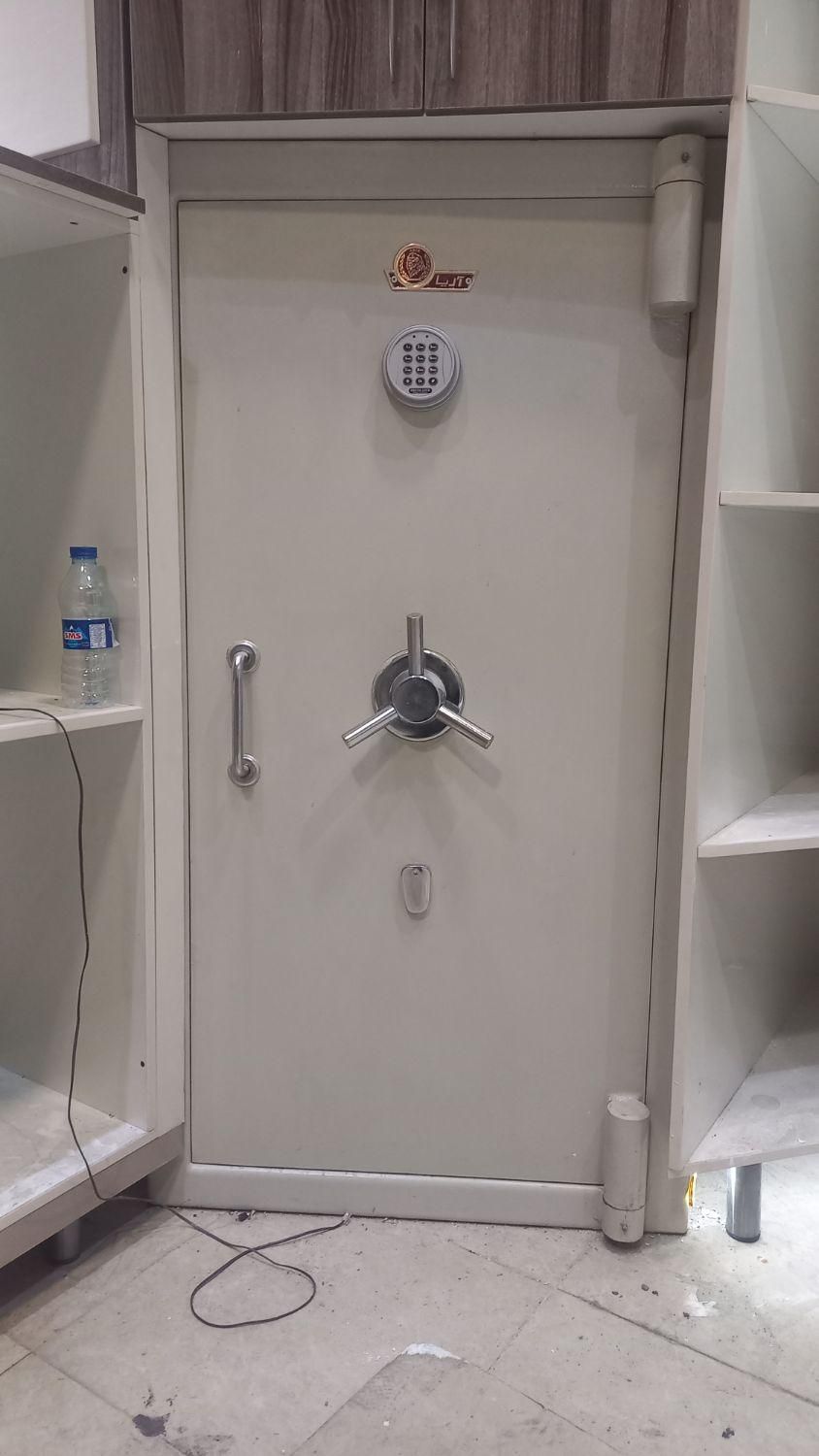 گاو صندوق ایمن صنعت s.i.f گاوصندوق جواهرات|ابزارآلات|تبریز, |دیوار