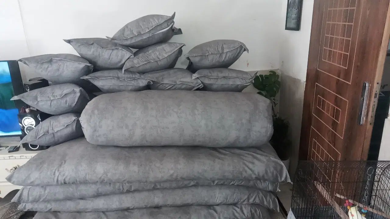 تشک وبالشت|رختخواب، بالش، پتو|مشهد, خواجه ربیع|دیوار