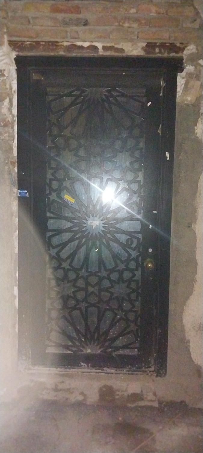 درب فلزی|مصالح و تجهیزات ساختمان|بروجرد, |دیوار