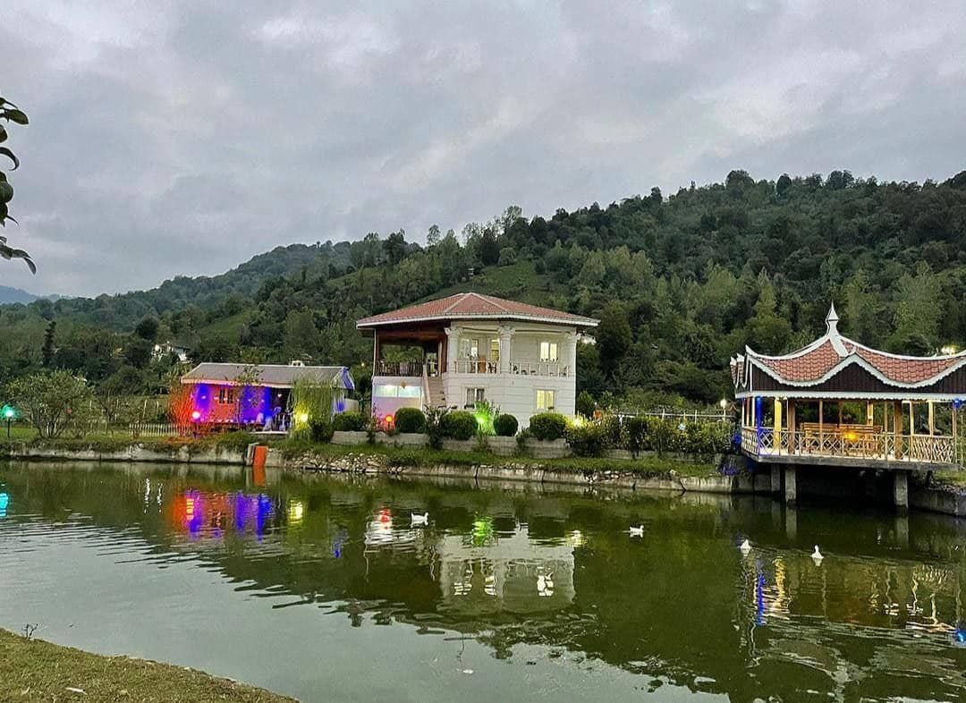 اجاره ویلا استخردار جنگلی با جنگل اختصاصی|اجارهٔ کوتاه‌مدت ویلا و باغ|رشت, استادسرا|دیوار