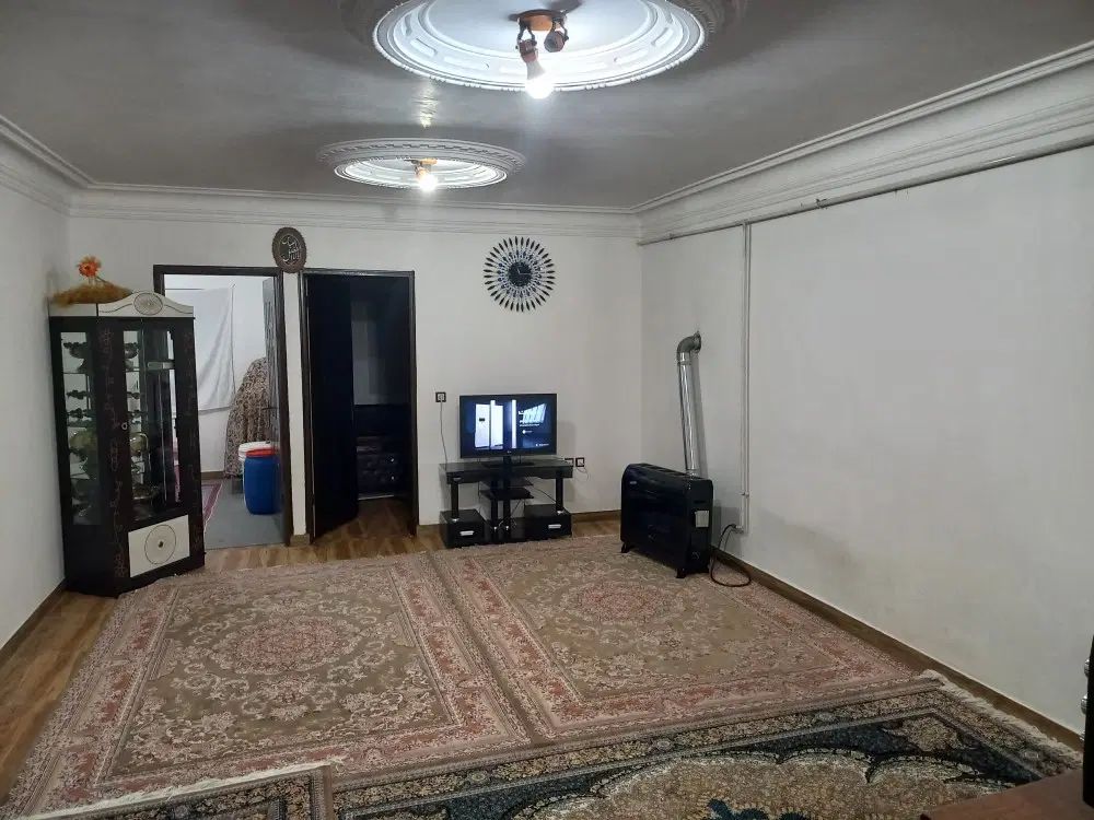 طبقه بالا راه جدا ۹۰ متری دو خواب اجاره   حمیدیان|اجارهٔ آپارتمان|رشت, پاره بیجار|دیوار