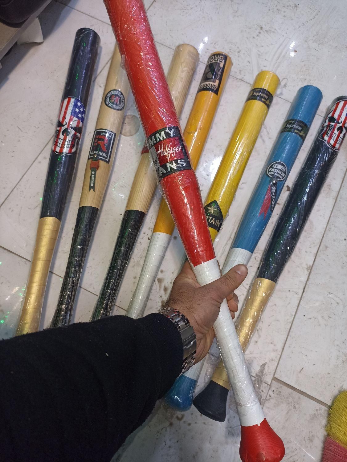 چوب بیسبال|ورزش‌های توپی|رشت, فلسطین|دیوار