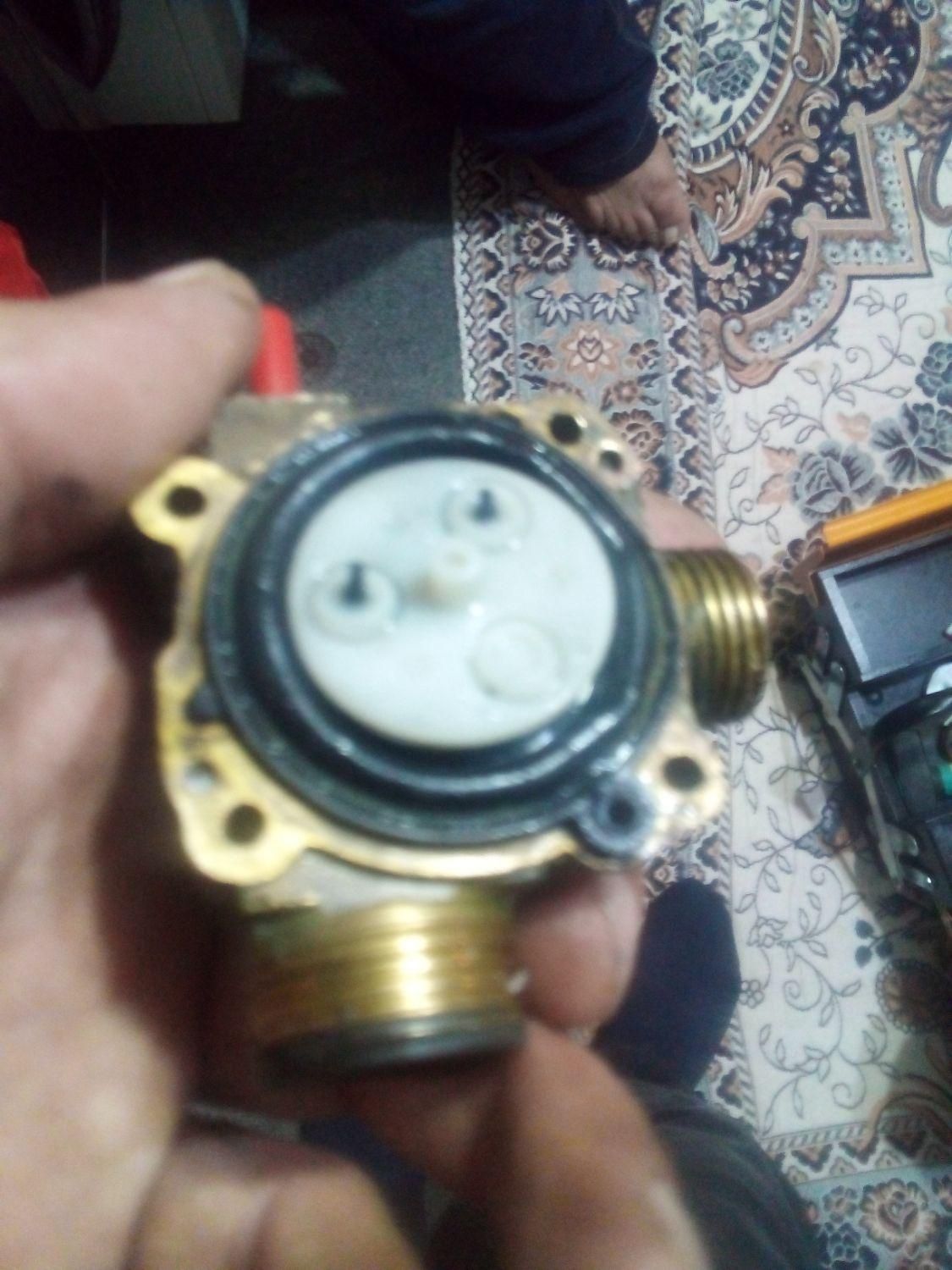 تعمیر آبگرمکن دیواری و نصب و تعمیر شیر آلات|خدمات پیشه و مهارت|تبریز, |دیوار