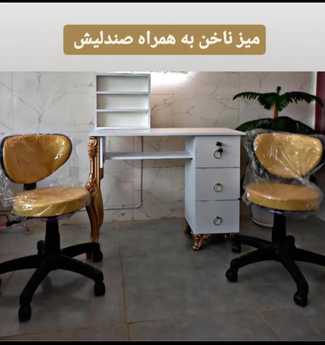 ** دکوراسیون کامل آرایشگاه صندلی آینه اصلاح سالن|آرایشگاه و سالن‌های زیبایی|میاندوآب, |دیوار