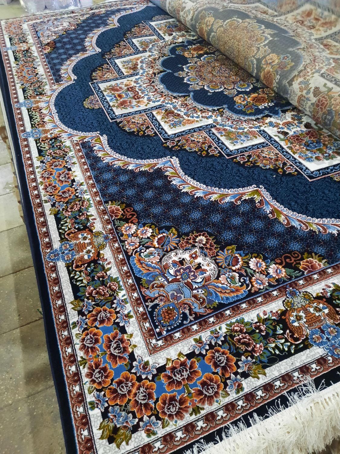 فرش۷۰۰شانه سامین|فرش|تبریز, |دیوار