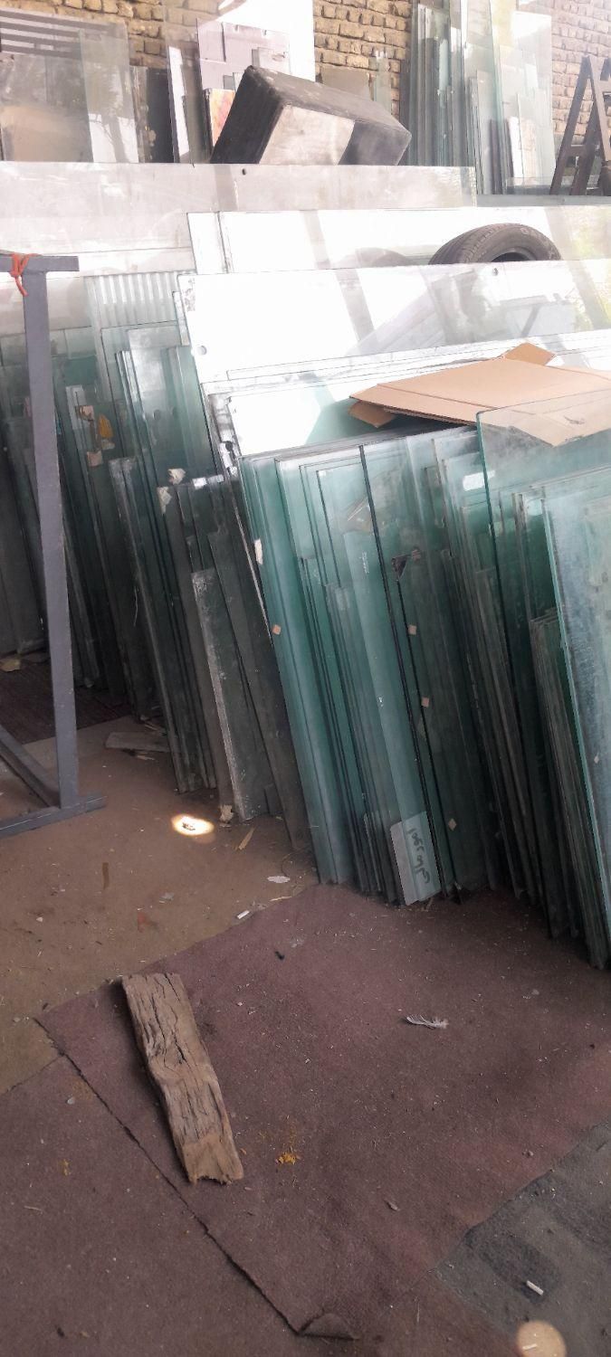 خریداری  شیشه سکوریتی ومیرال دست دوم|عمده‌فروشی|تهران, بهارستان|دیوار