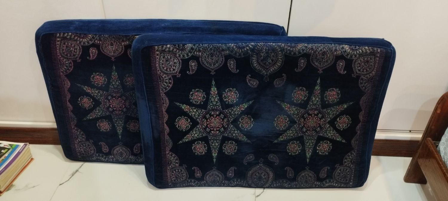 یک جفت پشتی مخمل بته جقه ای آنتیک|پشتی|بابلسر, |دیوار