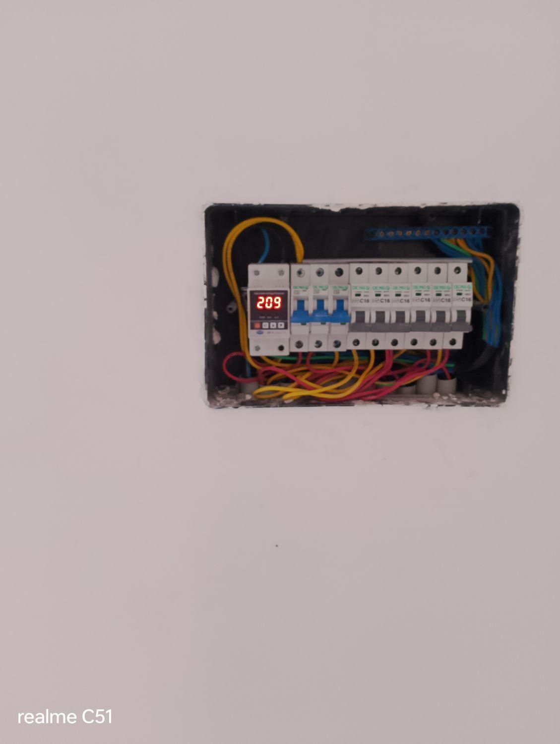 برقکار .برقکش ساختمان ونصب وسرویس کولر|خدمات پیشه و مهارت|کرمان, |دیوار