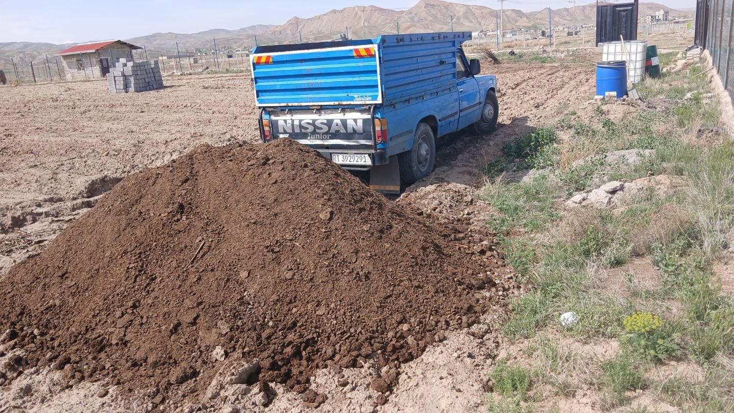 کود حیوانی گوسفندی(پهن)|خدمات باغبانی و درختکاری|تبریز, |دیوار