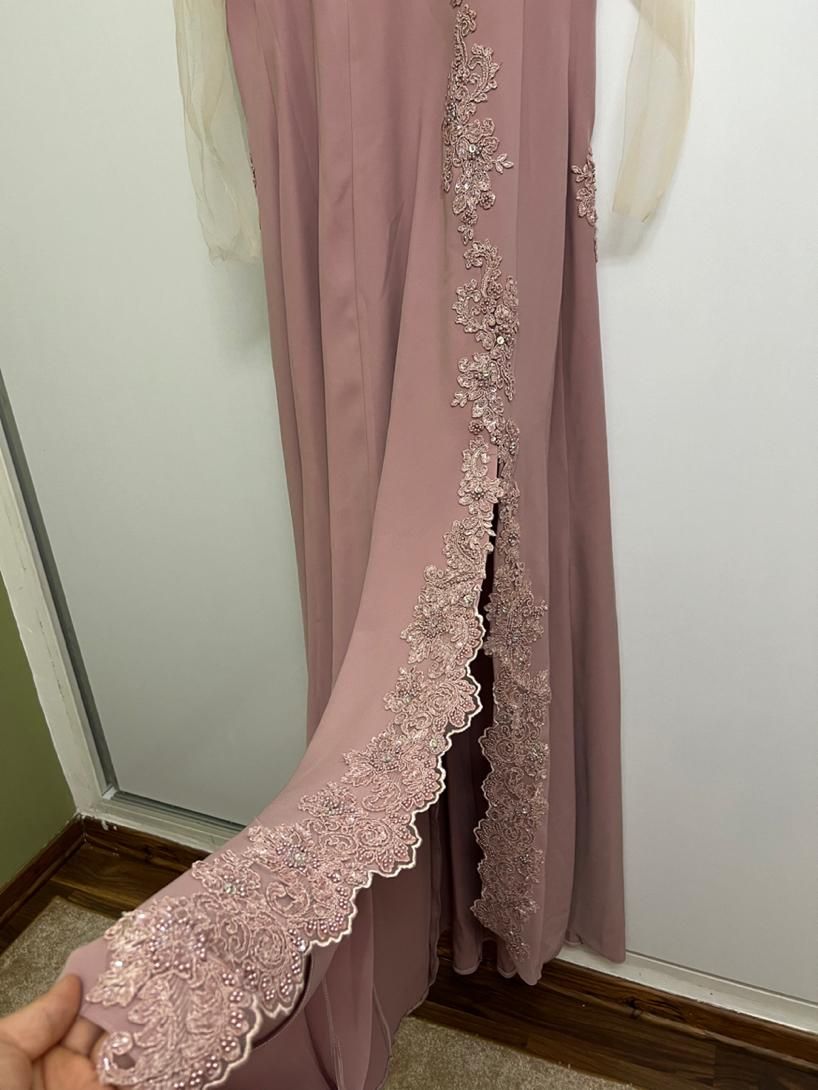 لباس مجلسی|لباس|رشت, رشتیان|دیوار