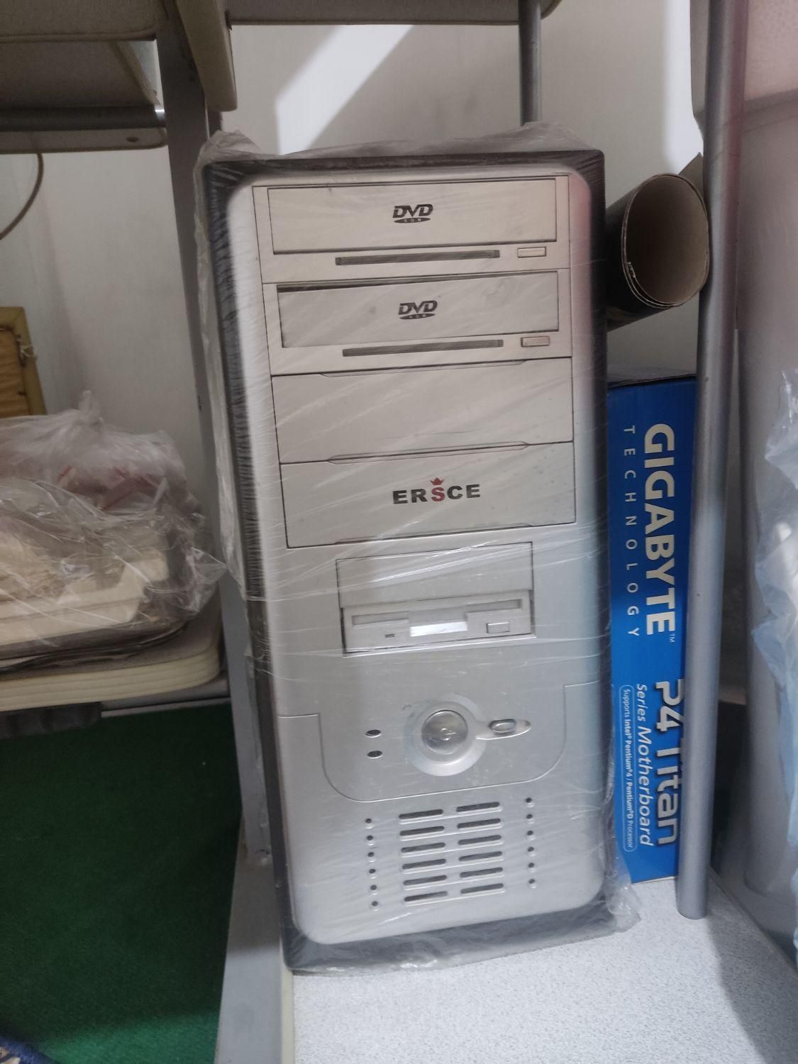 کامپیوتر قدیمی سالم|رایانه رومیزی|پلدختر, |دیوار